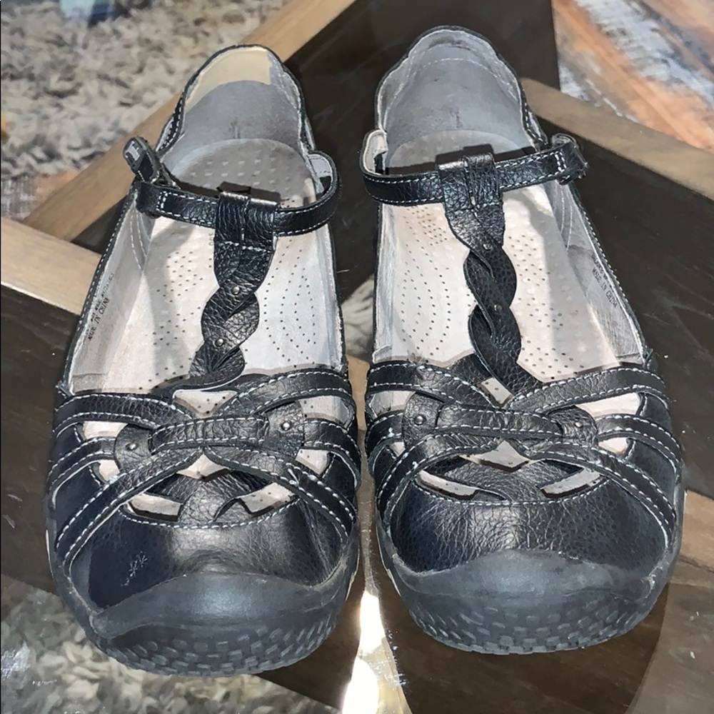 Jambu Mary Janes